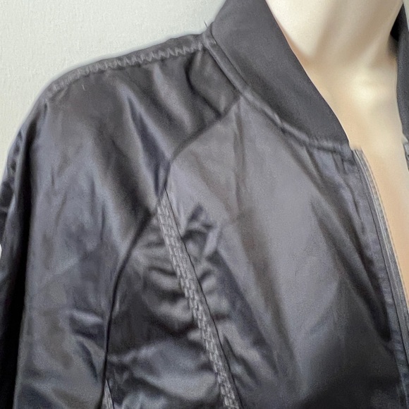 Fabletics bomber jacket black size medium - Picture 4 of 7